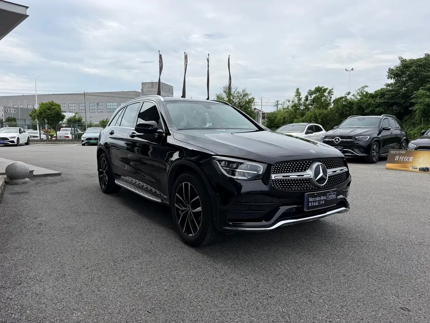 Mercedes-Benz Mercedes-Benz GLC 2022 Model GLC 260 L 4MATIC Luxury Edition