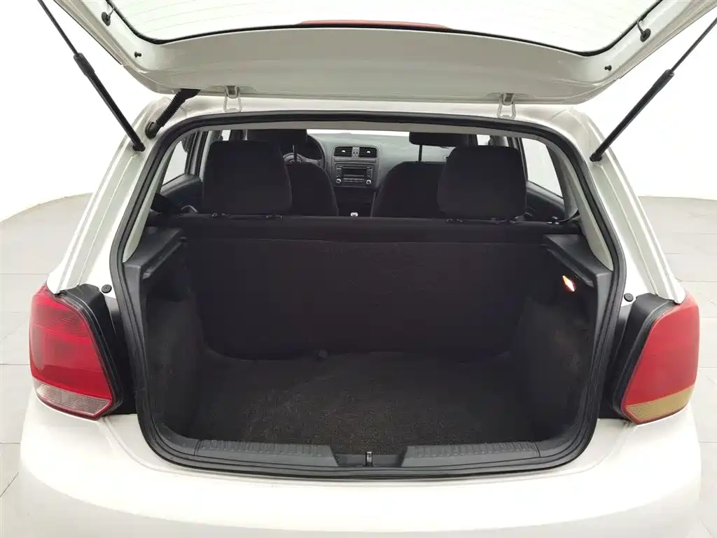 Volkswagen Polo 2011 1.4L Manual Joy Edition