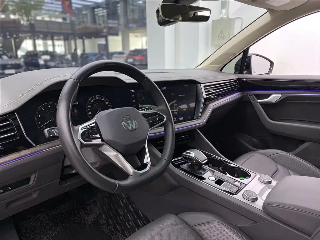 Volkswagen Touareg 2022 3.0TSI Rui Xiang Edition Classic Sport Package
