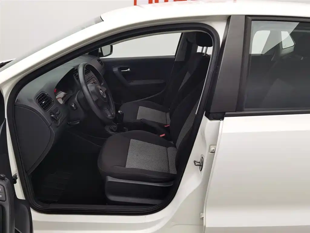 Volkswagen Polo 2011 1.4L Manual Joy Edition