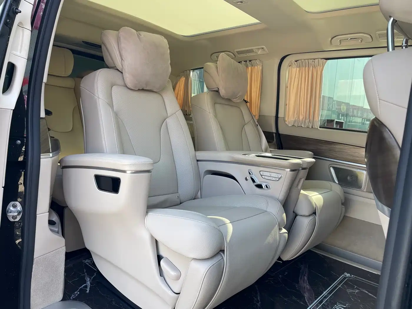 Mercedes-Benz Mercedes-Benz V-Class 2022 V 260 Prestige Edition