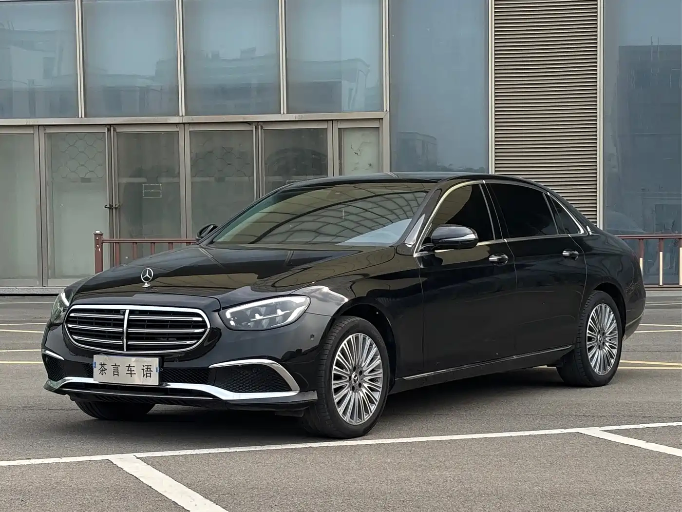 Mercedes-Benz Mercedes-Benz E-Class 2022 Facelift E 300 L Luxury Style