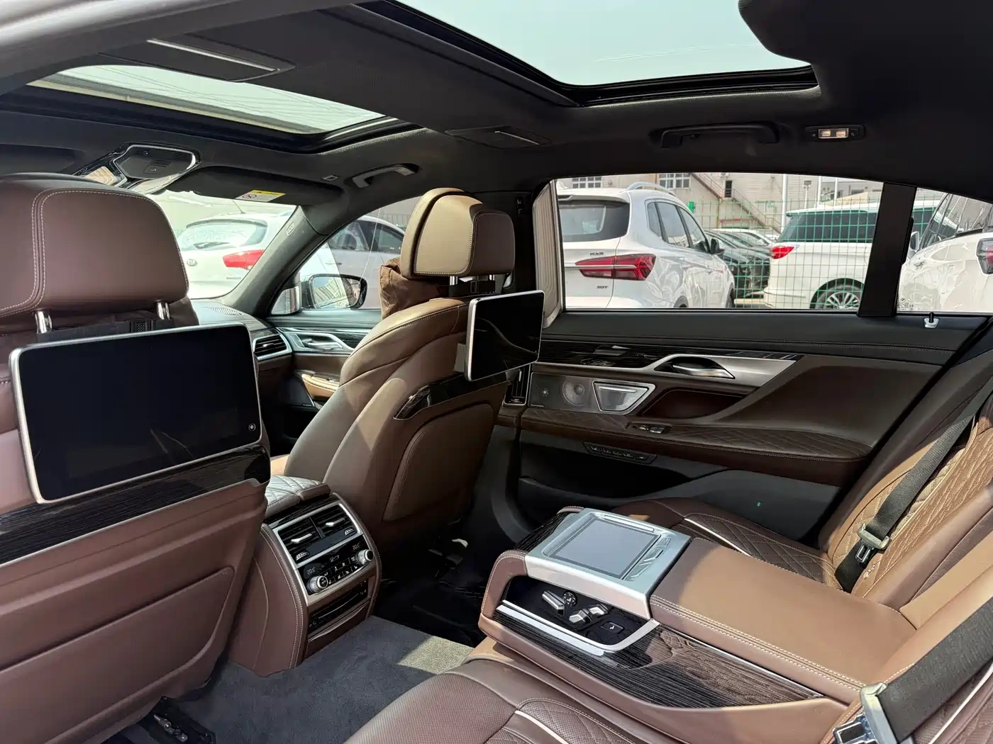 BMW BMW 7 Series 2022 740Li Exclusive M Sport Package