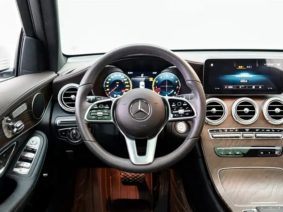 Mercedes-Benz Mercedes-Benz GLC 2022 Model GLC 260 L 4MATIC Luxury Edition