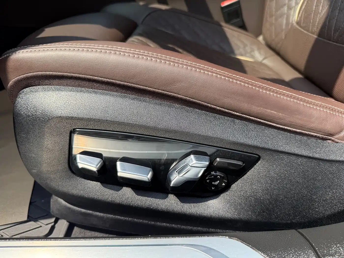 BMW BMW 7 Series 2022 740Li Exclusive M Sport Package