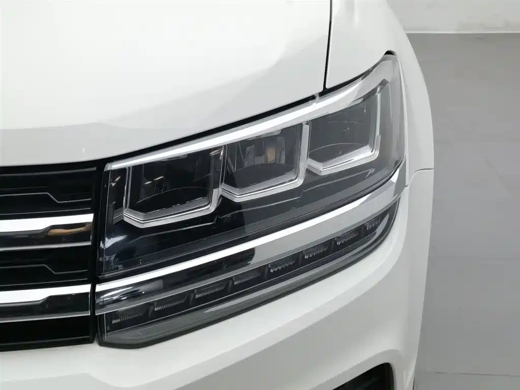Volkswagen Tharu 2020 280TSI 2WD Comfort Edition China VI