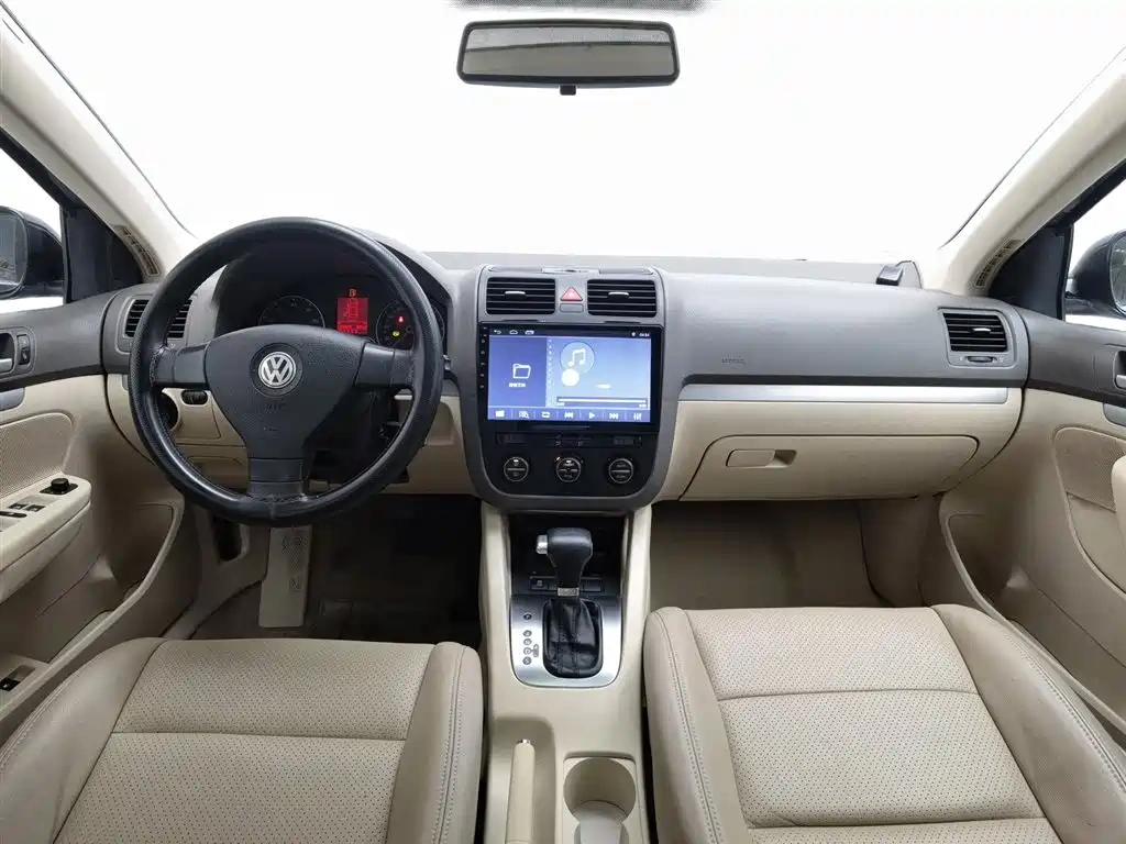Volkswagen Sagitar 2010 Model 1.4TSI Automatic Technology Edition