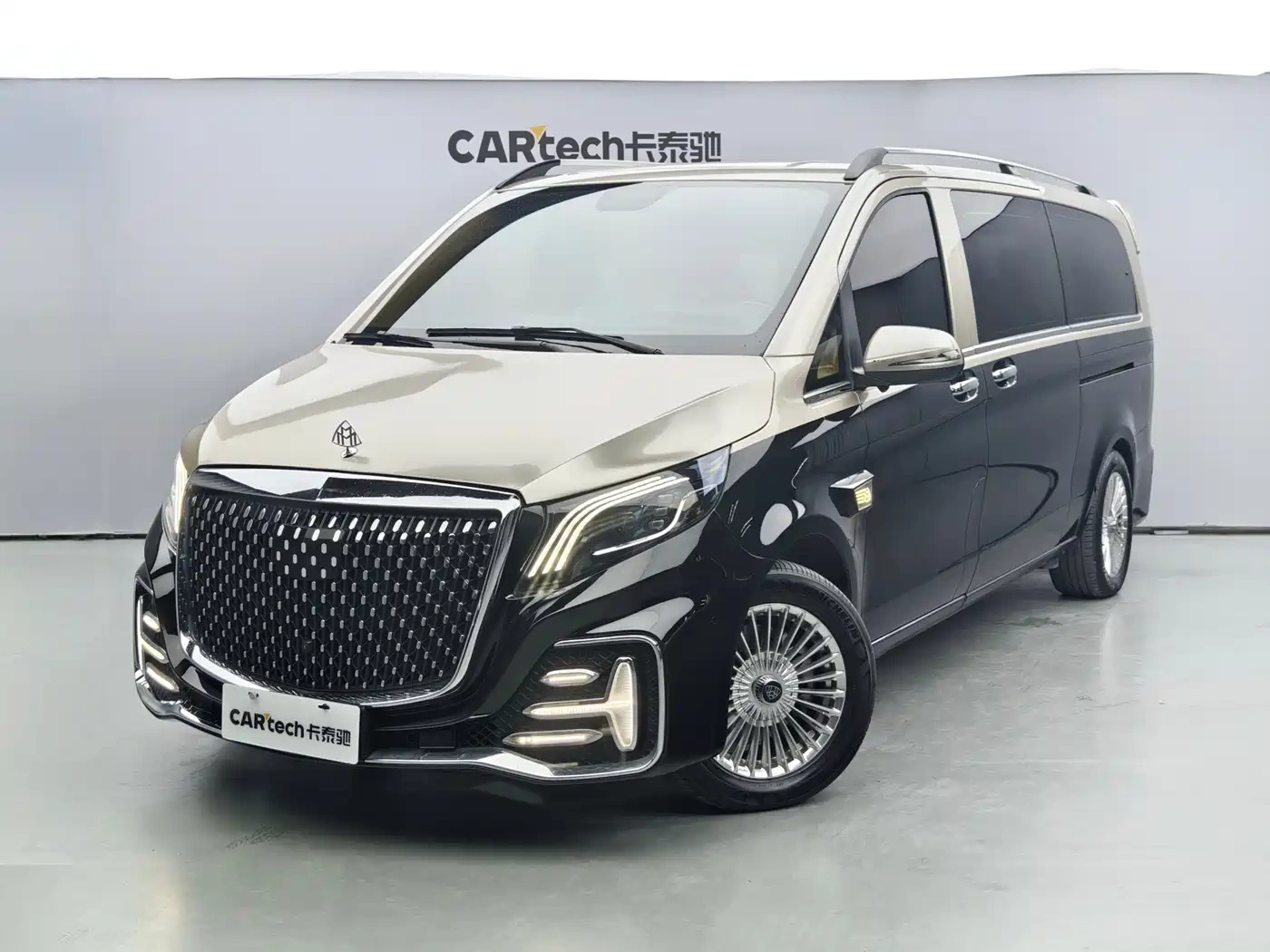Mercedes-Benz Vito 2023 2.0T Business 7-Seater