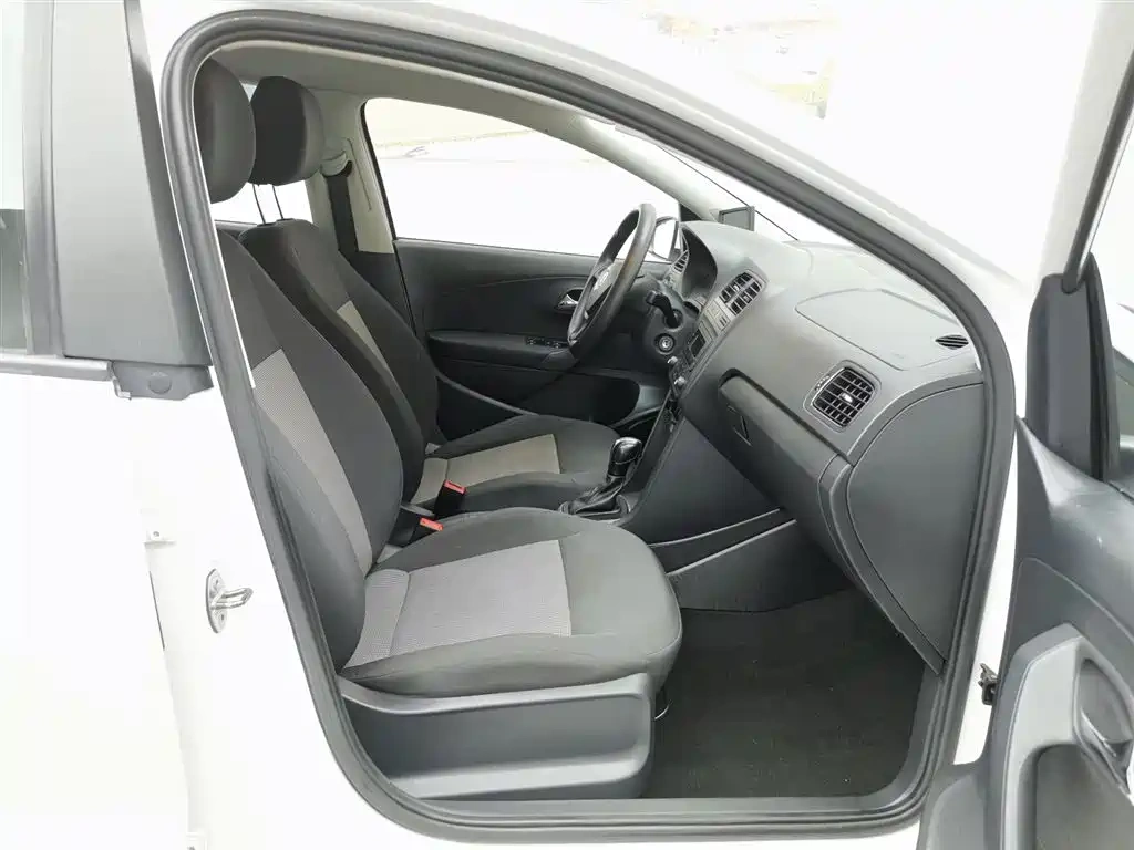 Volkswagen Polo 2016 1.4L Automatic Trend