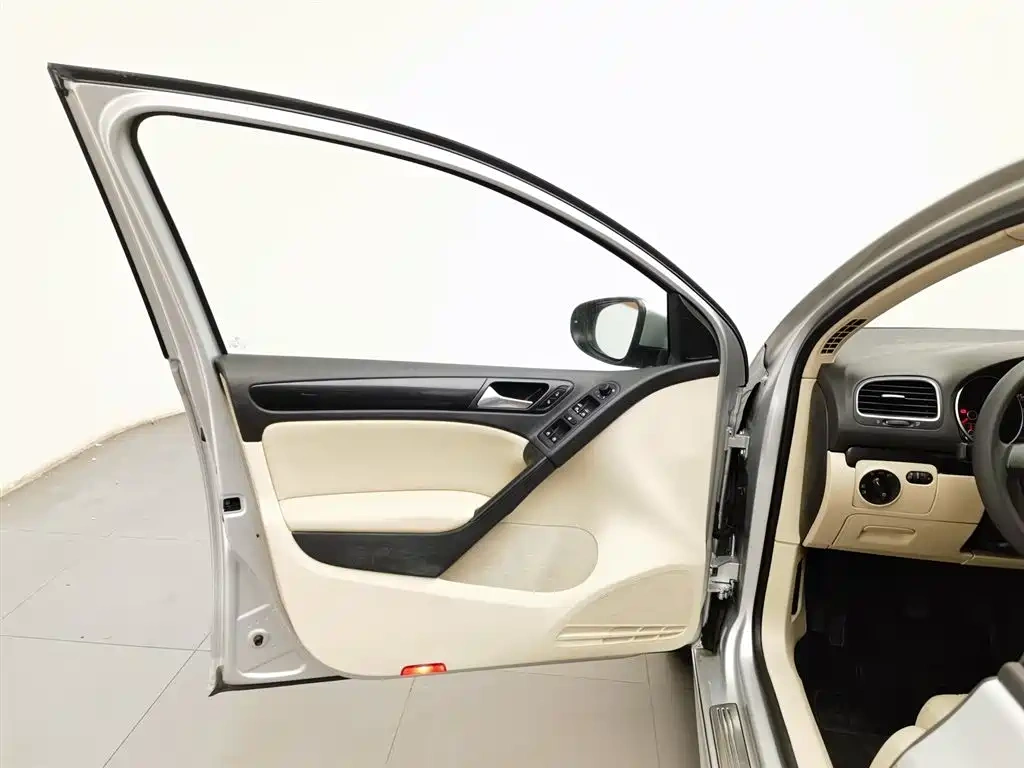 Volkswagen Golf 2010 1.6 Manual Comfort