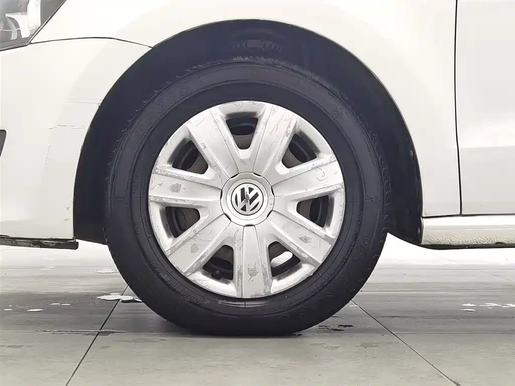 Volkswagen Polo 2011 1.4L Manual Joy Edition
