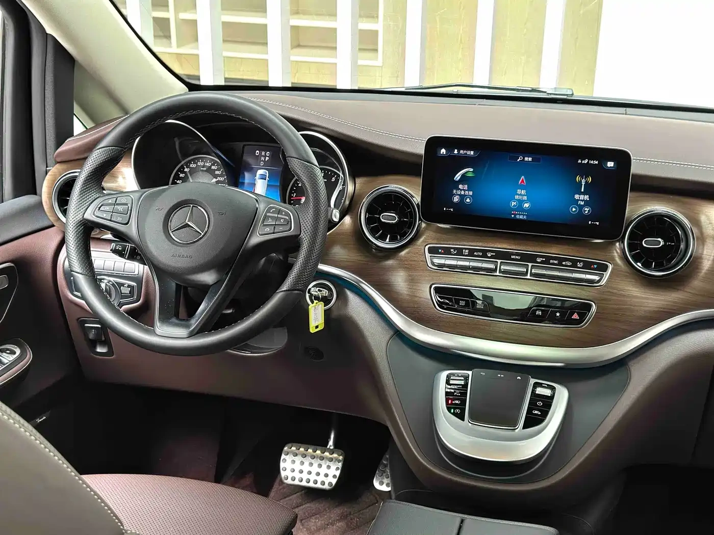 Mercedes-Benz Mercedes-Benz V-Class 2022 V 260 L Long Wheelbase Luxury Edition