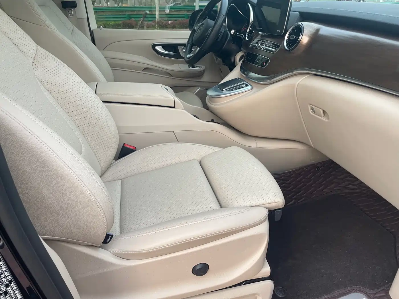 Mercedes-Benz Mercedes-Benz V-Class 2022 V 260 Prestige Edition