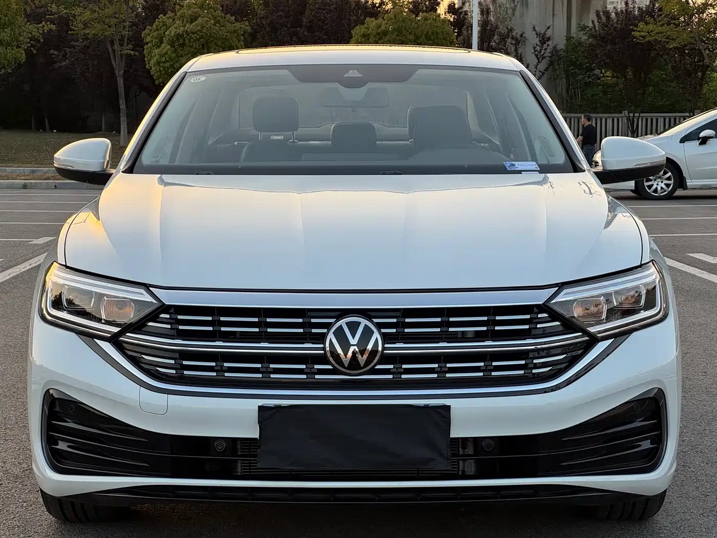 Volkswagen Sagitar 2025 300TSI DSG Surpass Edition