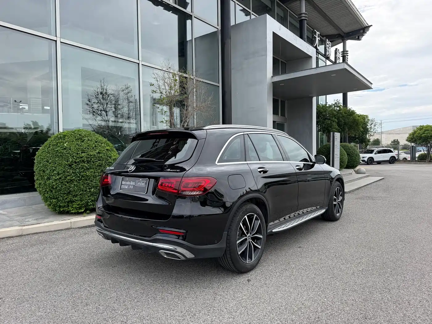 Mercedes-Benz Mercedes-Benz GLC 2022 Model GLC 260 L 4MATIC Luxury Edition