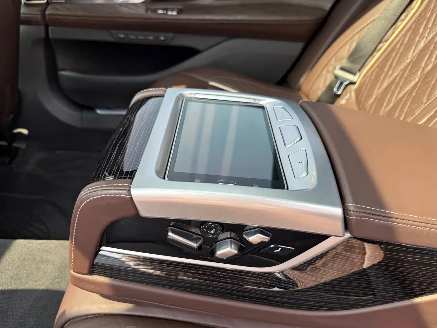 BMW BMW 7 Series 2022 740Li Exclusive M Sport Package