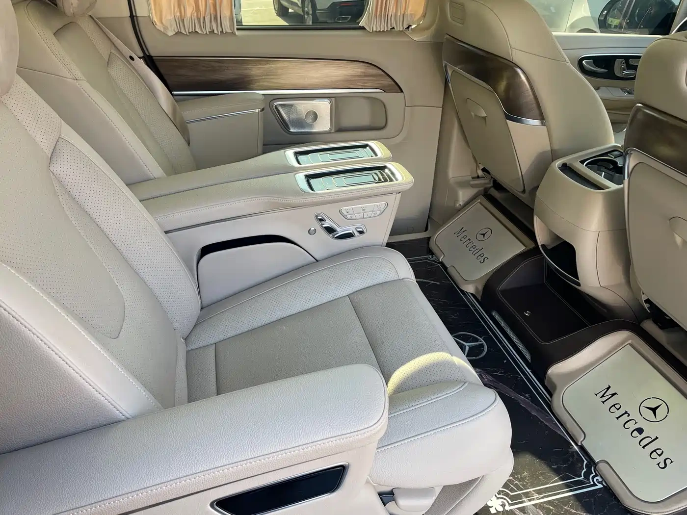 Mercedes-Benz Mercedes-Benz V-Class 2022 V 260 Prestige Edition
