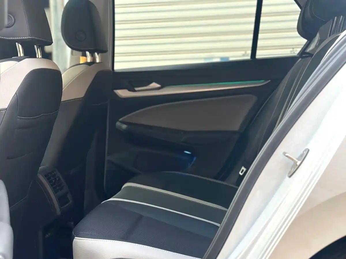 Volkswagen Golf 2023 Facelift 280TSI DSG Pro