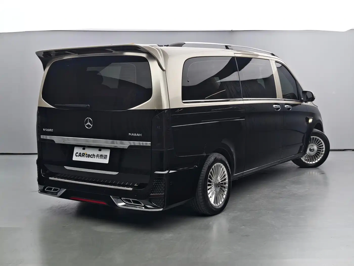 Mercedes-Benz Vito 2023 2.0T Business 7-Seater