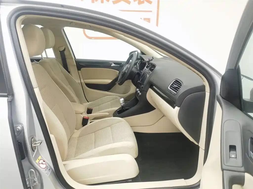 Volkswagen Golf 2010 1.6 Manual Comfort