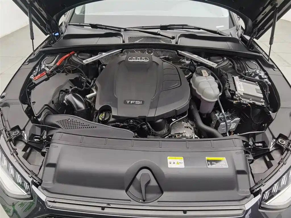 Audi Audi A4L 2022 40 TFSI Luxury Dynamic