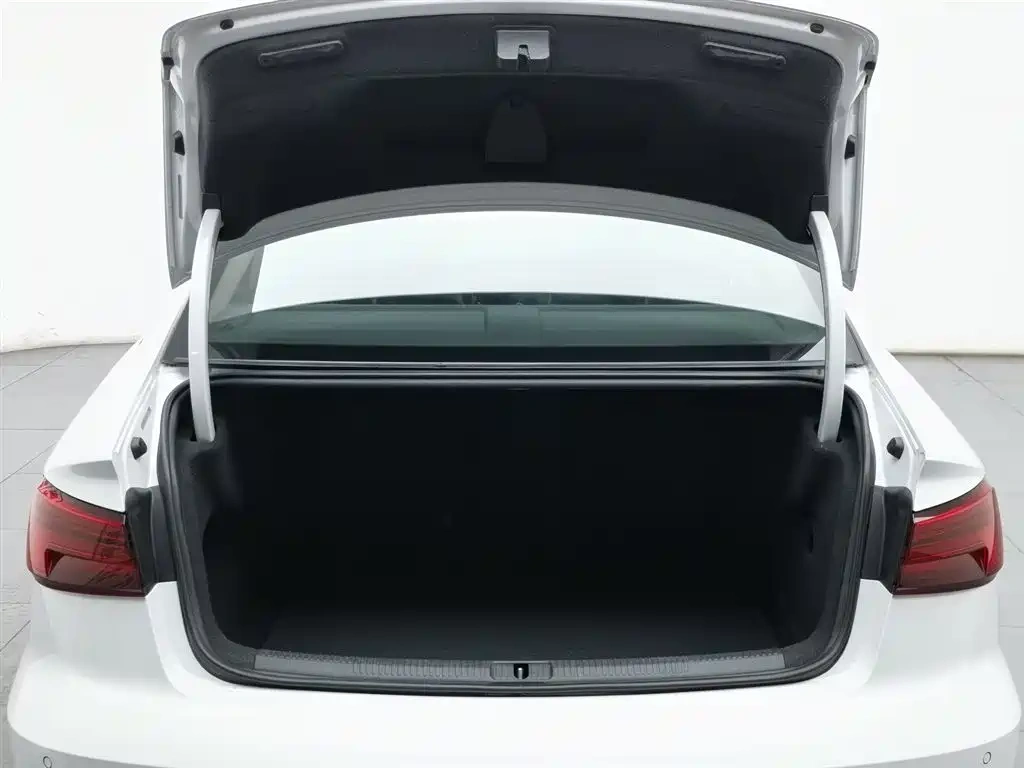 Audi Audi A3 2019 Limousine 35 TFSI Progressive China VI