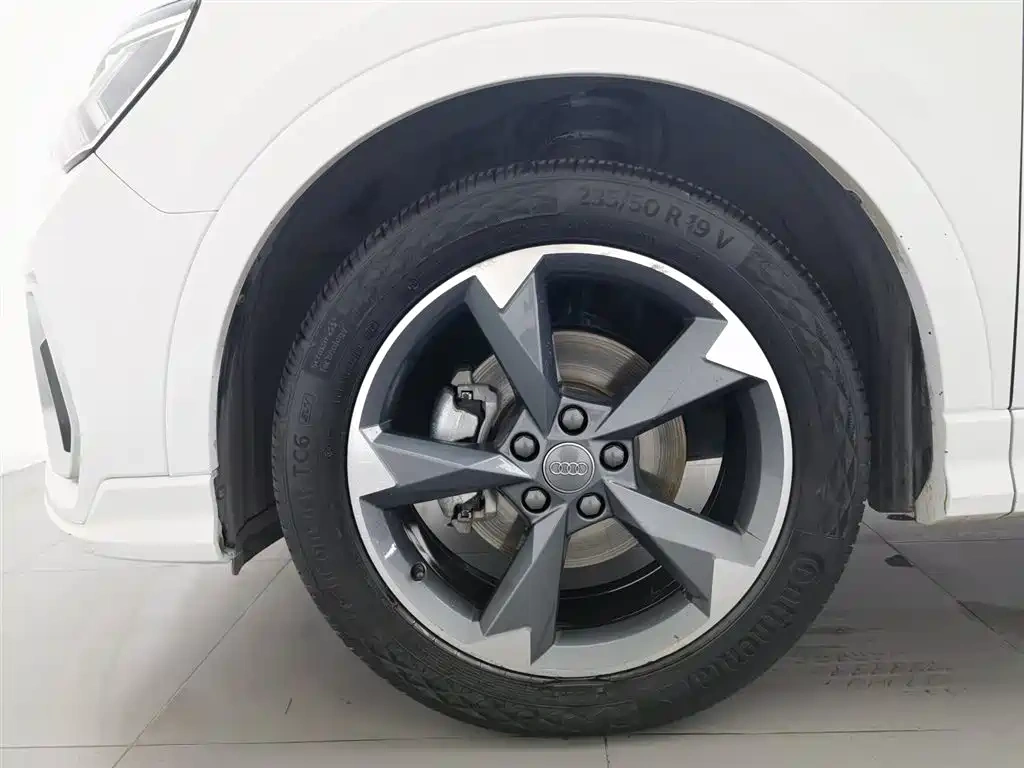 Audi Audi Q3 2019 35 TFSI Fashion Sport