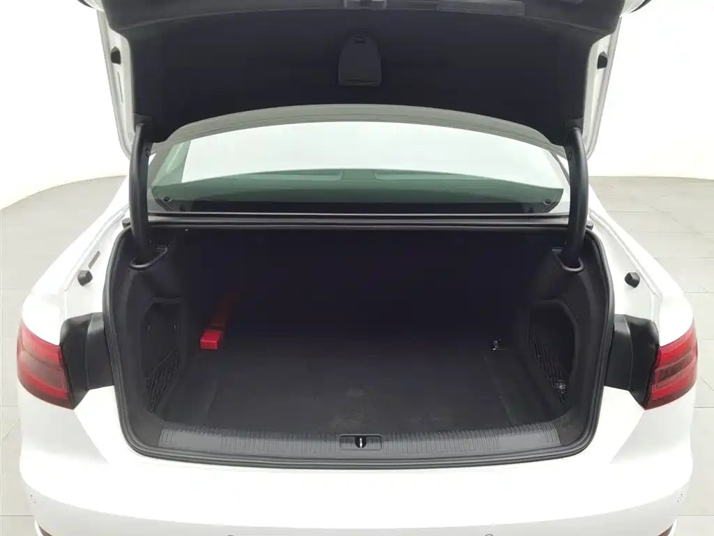 Audi Audi A4L 2017 40 TFSI Style Edition