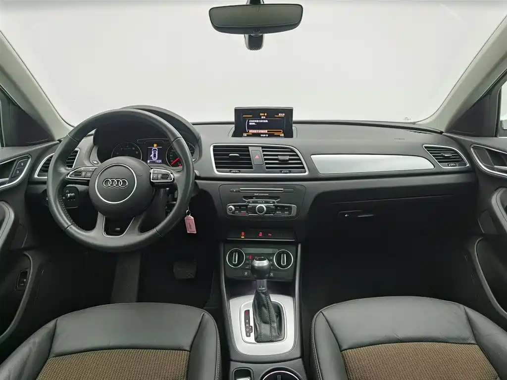 Audi Audi Q3 2018 30 TFSI Fashion Collector's Edition
