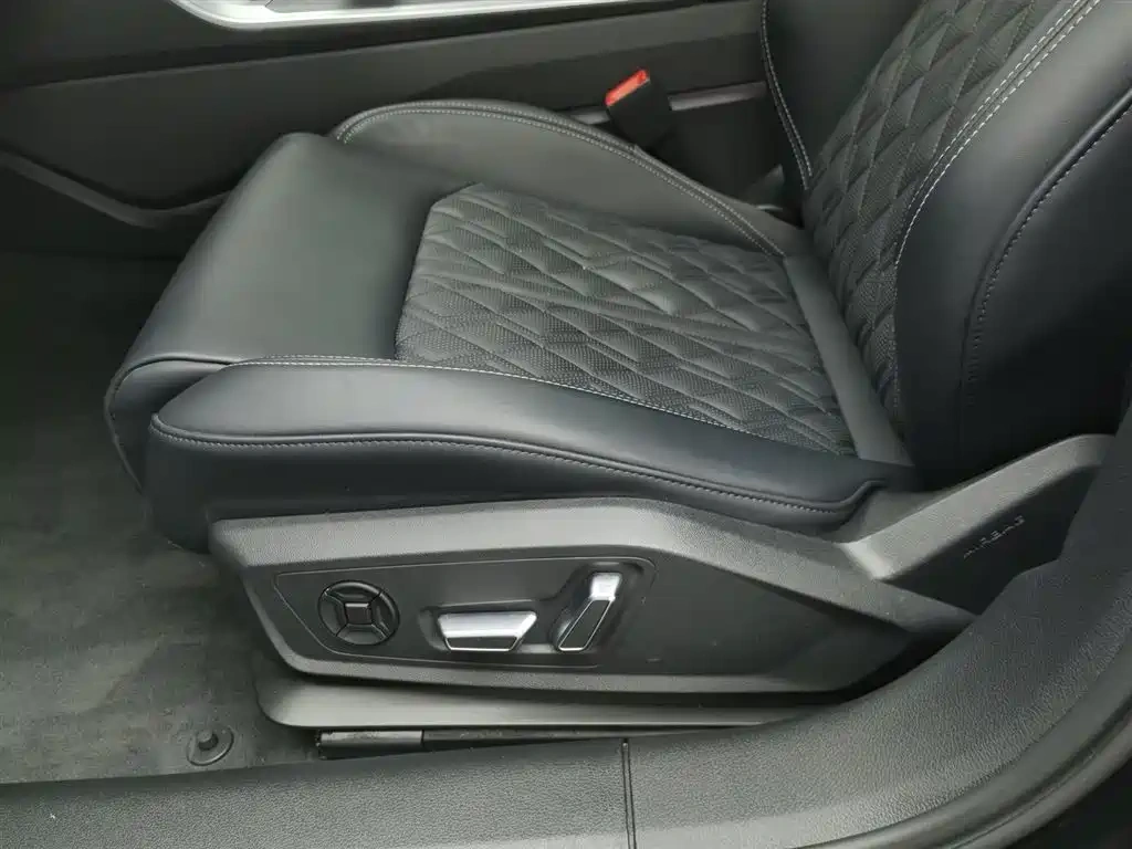 Audi Audi A6L 2025 Model Year Facelift 45 TFSI quattro Premium Sport