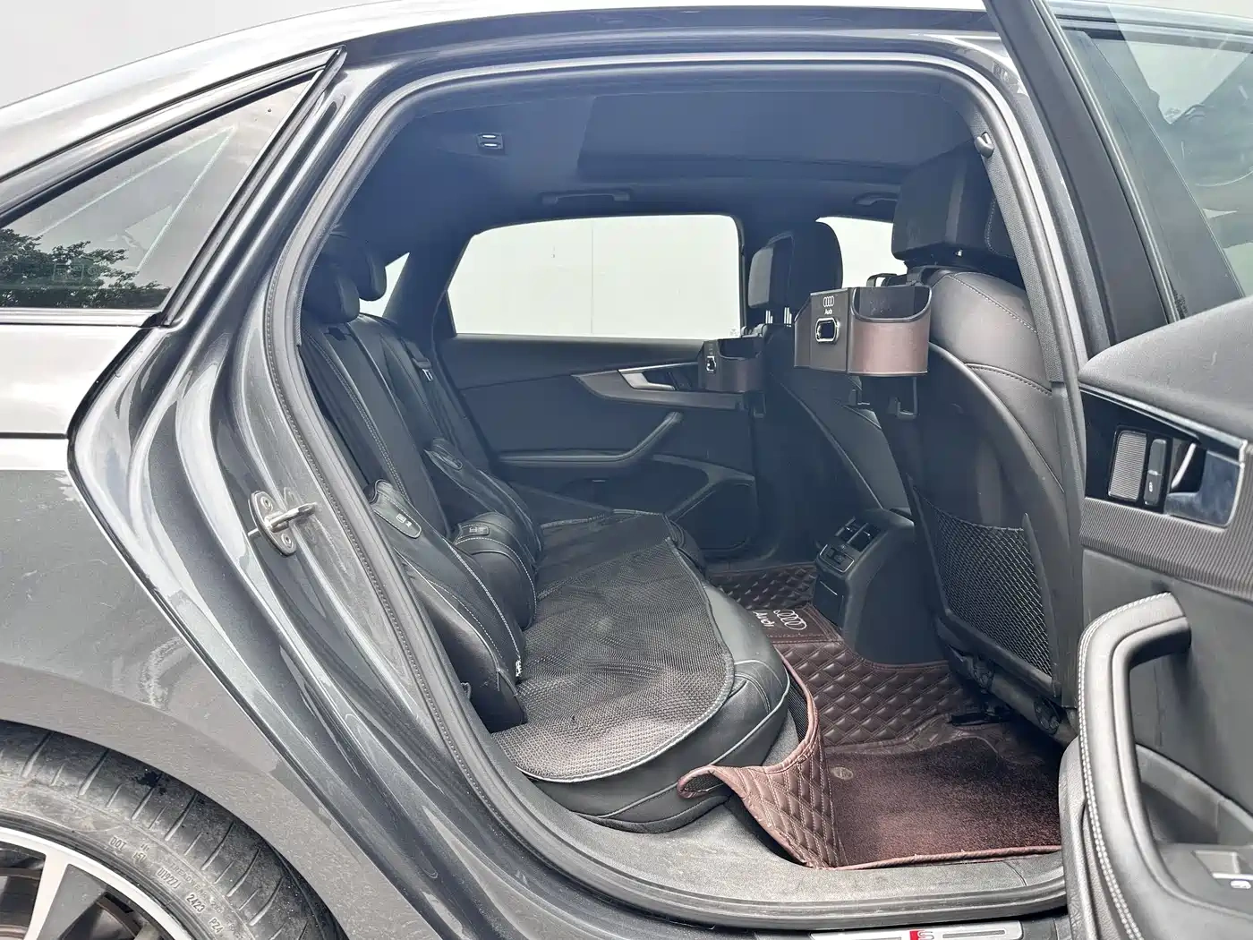Audi Audi A4L 2023 40 TFSI quattro Luxury Sport