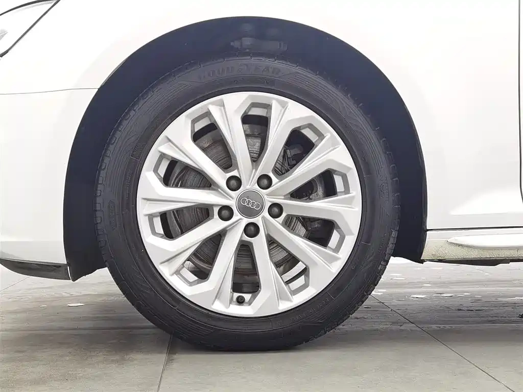 Audi Audi A4L 2019 40 TFSI Progressive (China VI)