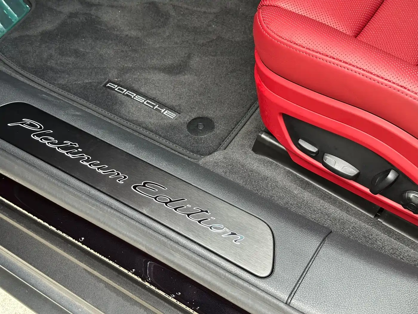 Porsche Panamera New Energy 2023 Panamera 4 E-Hybrid Platinum Edition 2.9T