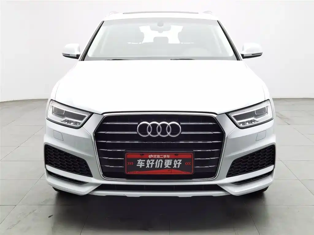 Audi Audi Q3 2018 30 TFSI Fashion Collector's Edition