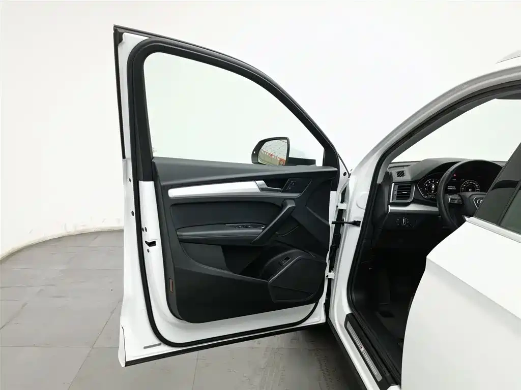 Audi Audi Q5L 2020 Facelift 40 TFSI Honor Fashion