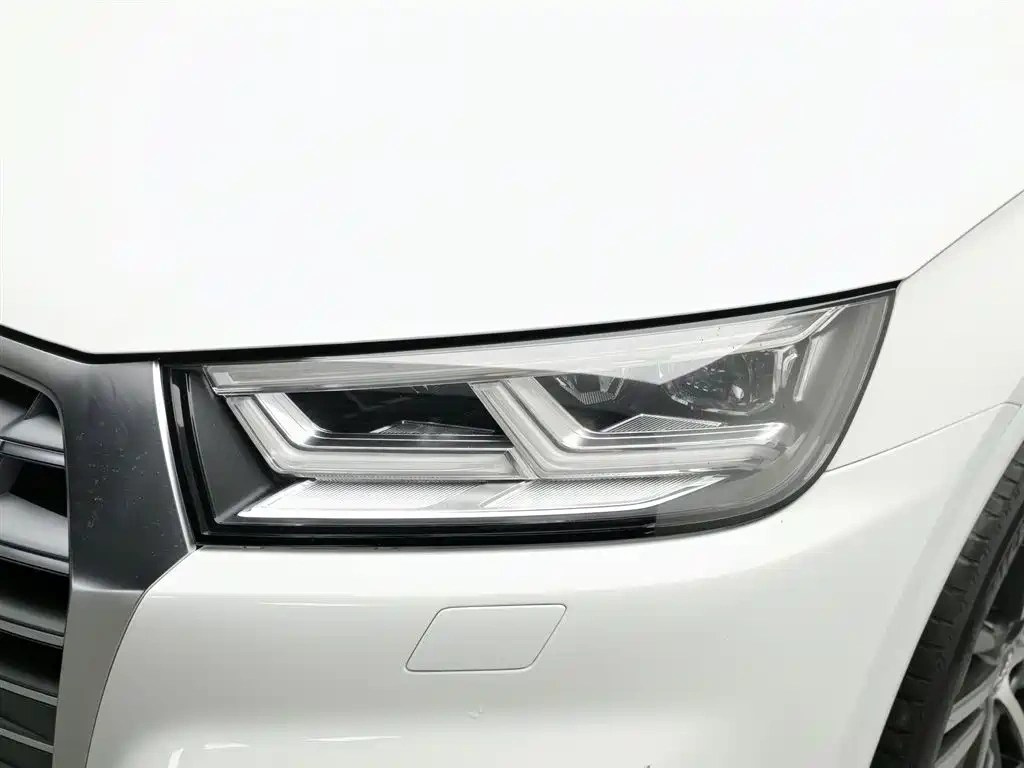 Audi Audi Q5L 2020 Facelift 40 TFSI Honor Fashion