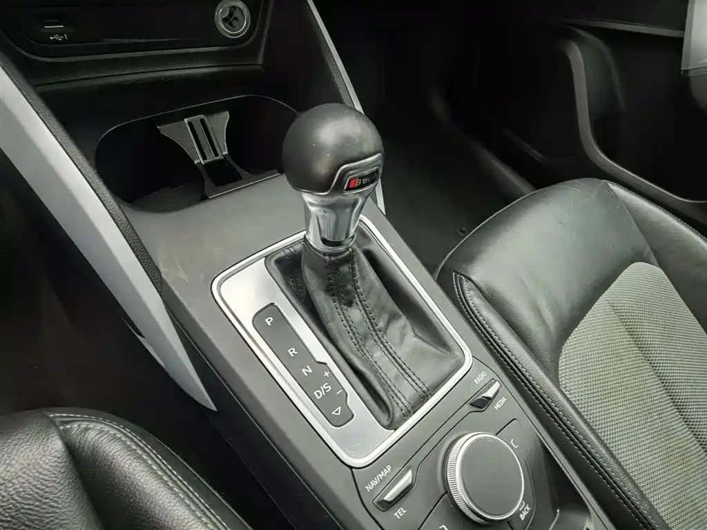Audi Audi Q2L 2018 35 TFSI Fashion Elegance China V