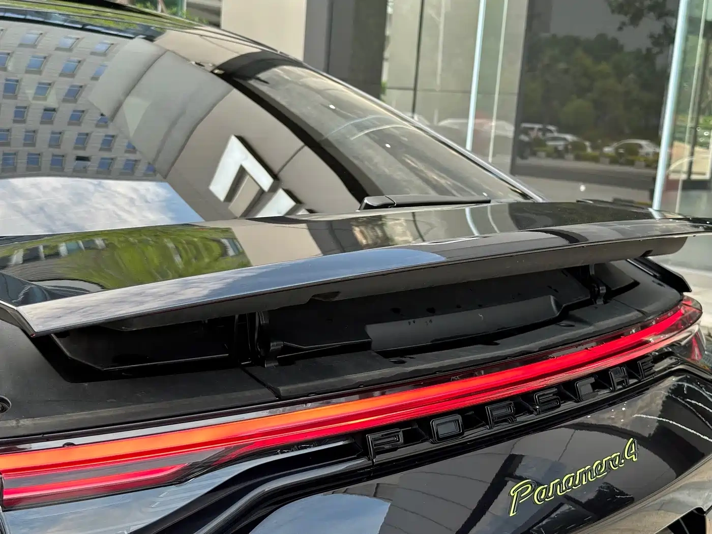 Porsche Panamera New Energy 2023 Panamera 4 E-Hybrid Platinum Edition 2.9T