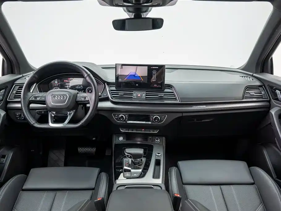 Audi Audi Q5L 2025 Model Year Facelift 45th Anniversary Edition 40 TFSI Luxury Dynamic