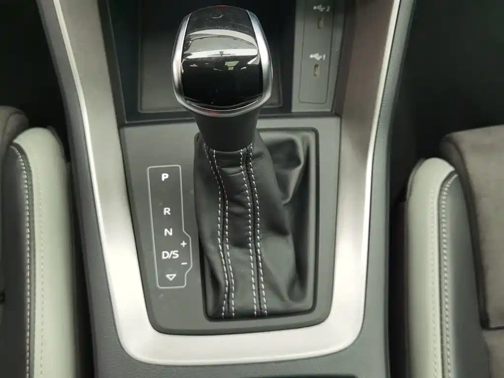 Audi Audi Q3 2023 35 TFSI Fashion Dynamic Model (1.5T)