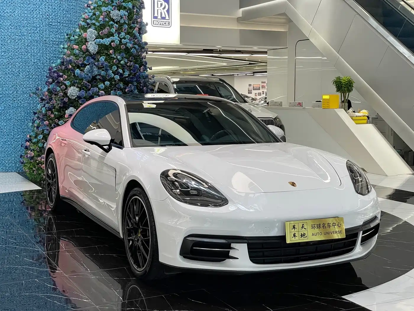 Porsche Panamera 2017 Panamera 4 Executive Long Wheelbase 3.0T