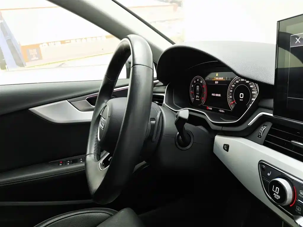 Audi Audi A4L 2022 40 TFSI Luxury Dynamic
