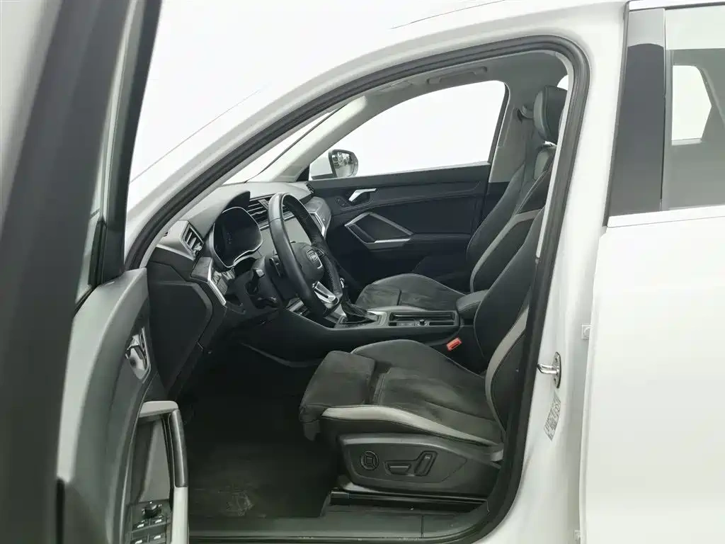 Audi Audi Q3 2019 35 TFSI Fashion Sport