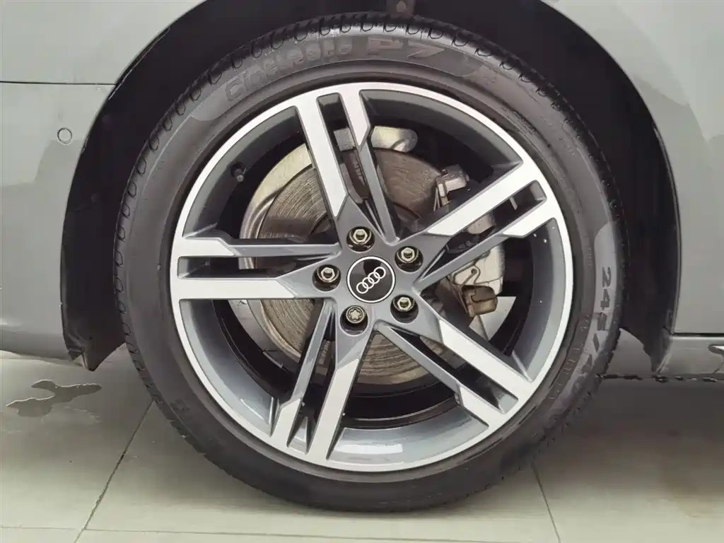 Audi Audi A4L 2022 40 TFSI Luxury Dynamic