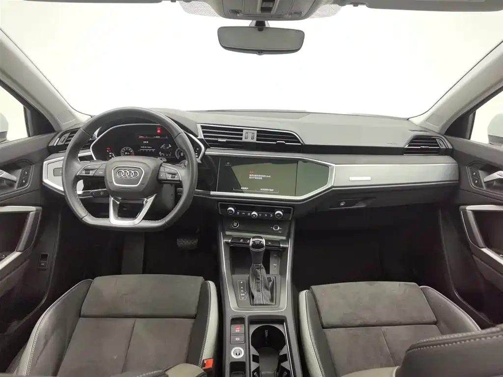 Audi Audi Q3 2023 35 TFSI Fashion Dynamic Model (1.5T)