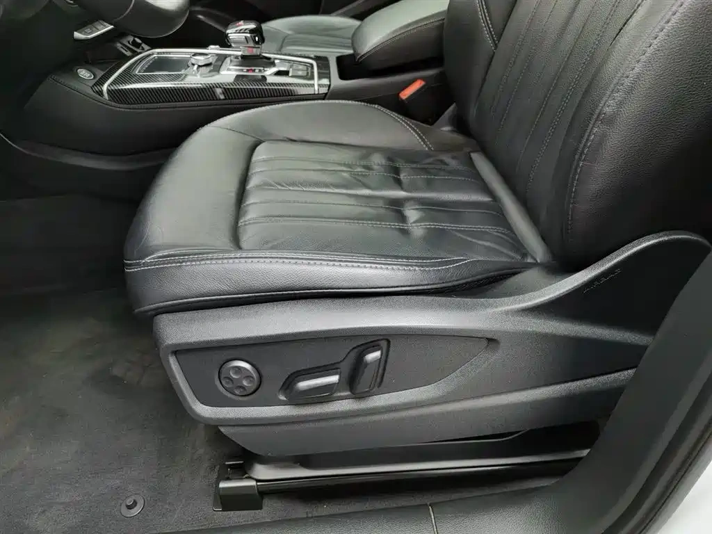 Audi Audi Q5L 2020 45 TFSI Exclusive Fashion