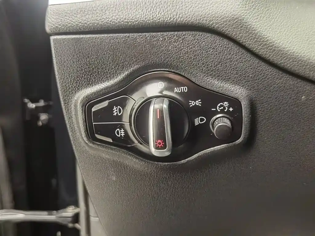 Audi Audi Q5 2017 Plus 40 TFSI Technology
