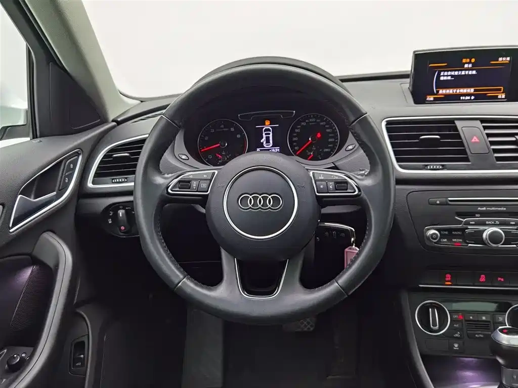 Audi Audi Q3 2018 30 TFSI Fashion Collector's Edition