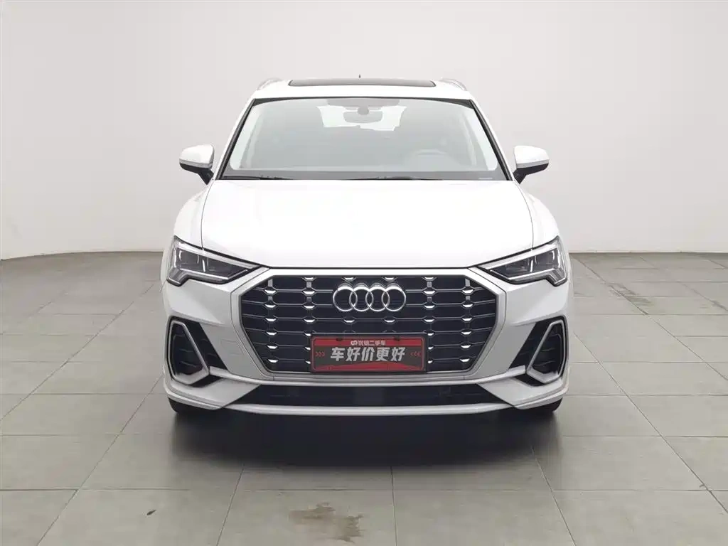 Audi Audi Q3 2023 35 TFSI Fashion Dynamic Model (1.5T)