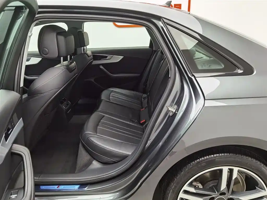 Audi Audi A4L 2022 40 TFSI Luxury Dynamic